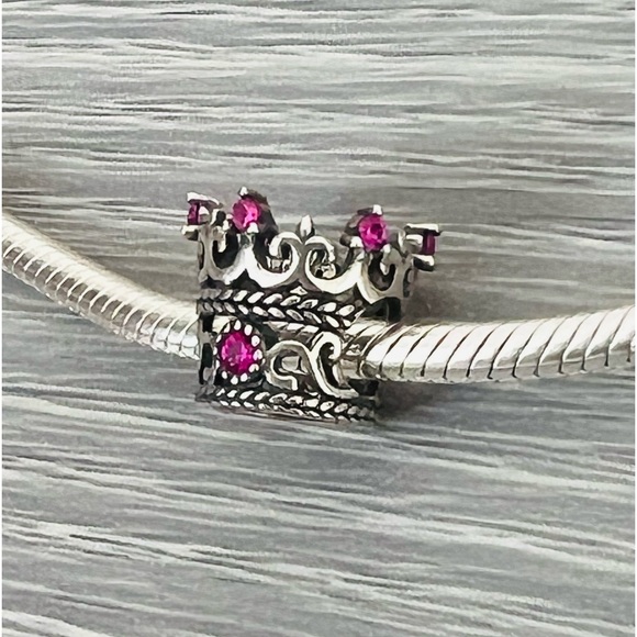 Silver plated & paved red crystals ROYAL CROWN Bracelet charm - Picture 2 of 5